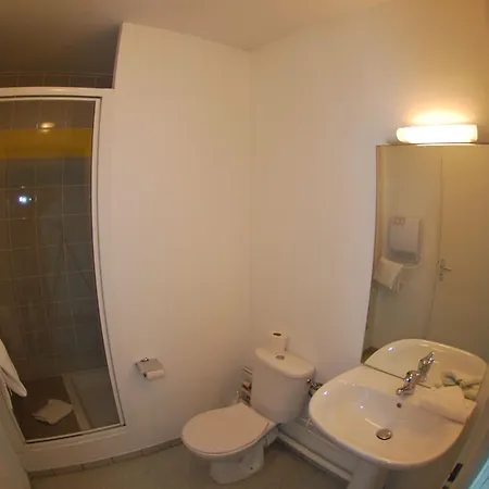 Nemea Aeroport 3*