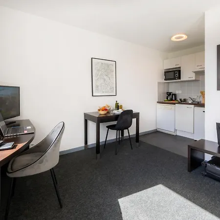 Apartmanhotel Nemea Aeroport 3*