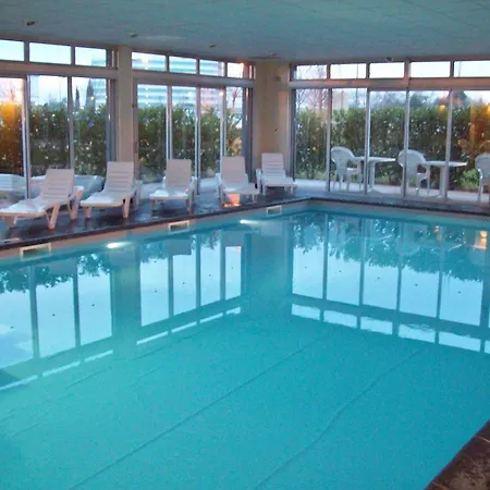 Nemea Aeroport 3*
