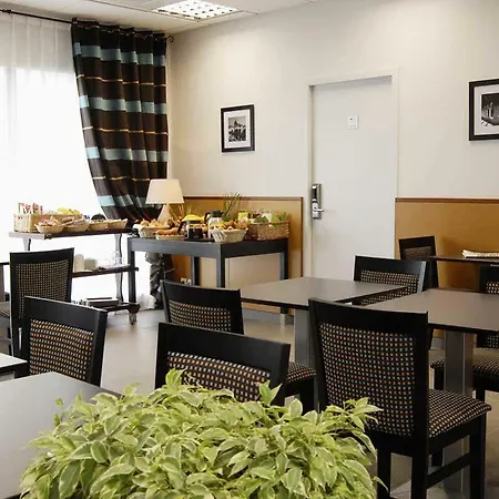 Nemea Aeroport Apartmanhotel